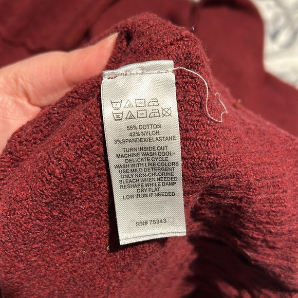 Maroon/purple sweater - 🥂 sale! - Picture 6 of 7